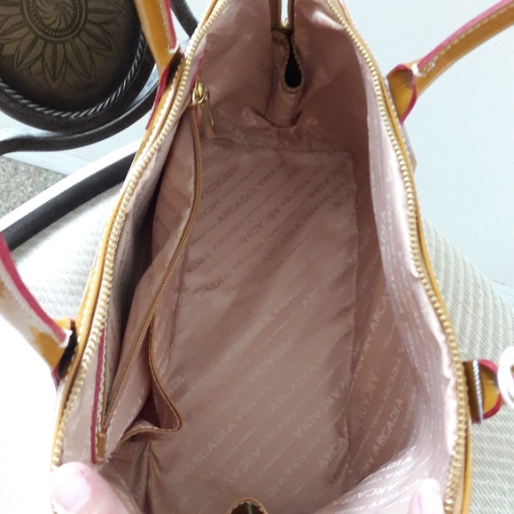 NWT ARCADIA PATENT LEATHER SATCHEL HANDBAG PURSE - Picture 9 of 11